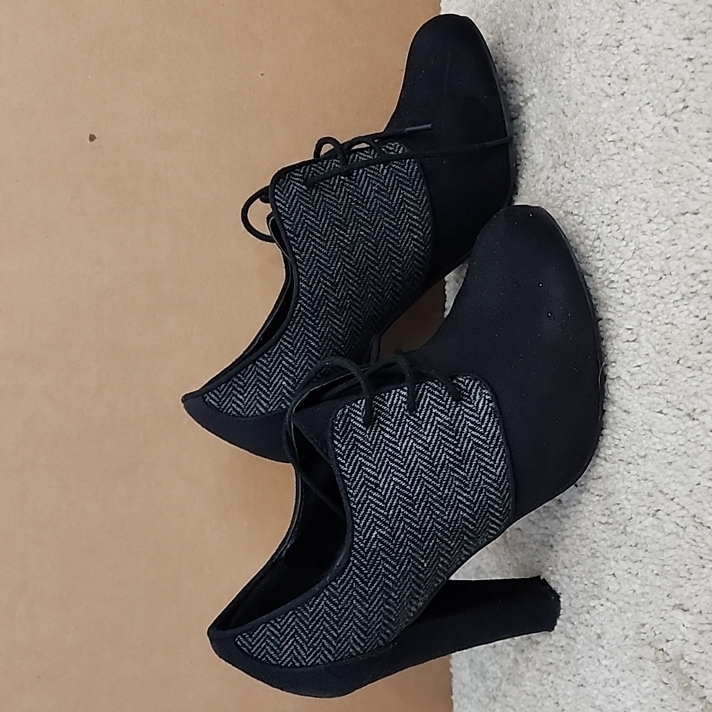 Oxford heels